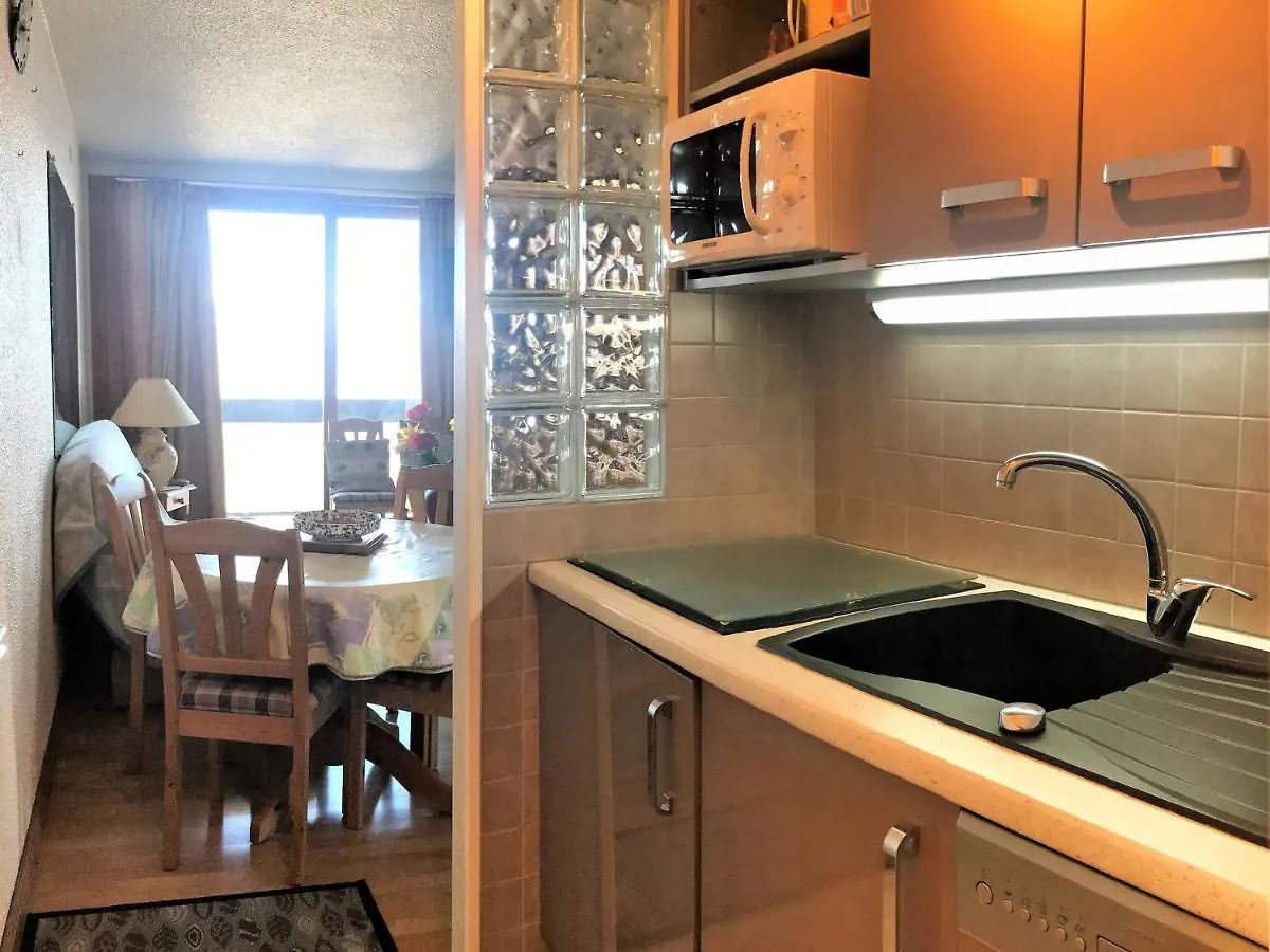 Appartement Renove Au Pied Des Pistes Avec 2 Balcons, Piscine Et Wifi - Fr-1-267-198 Le Corbier 0*,