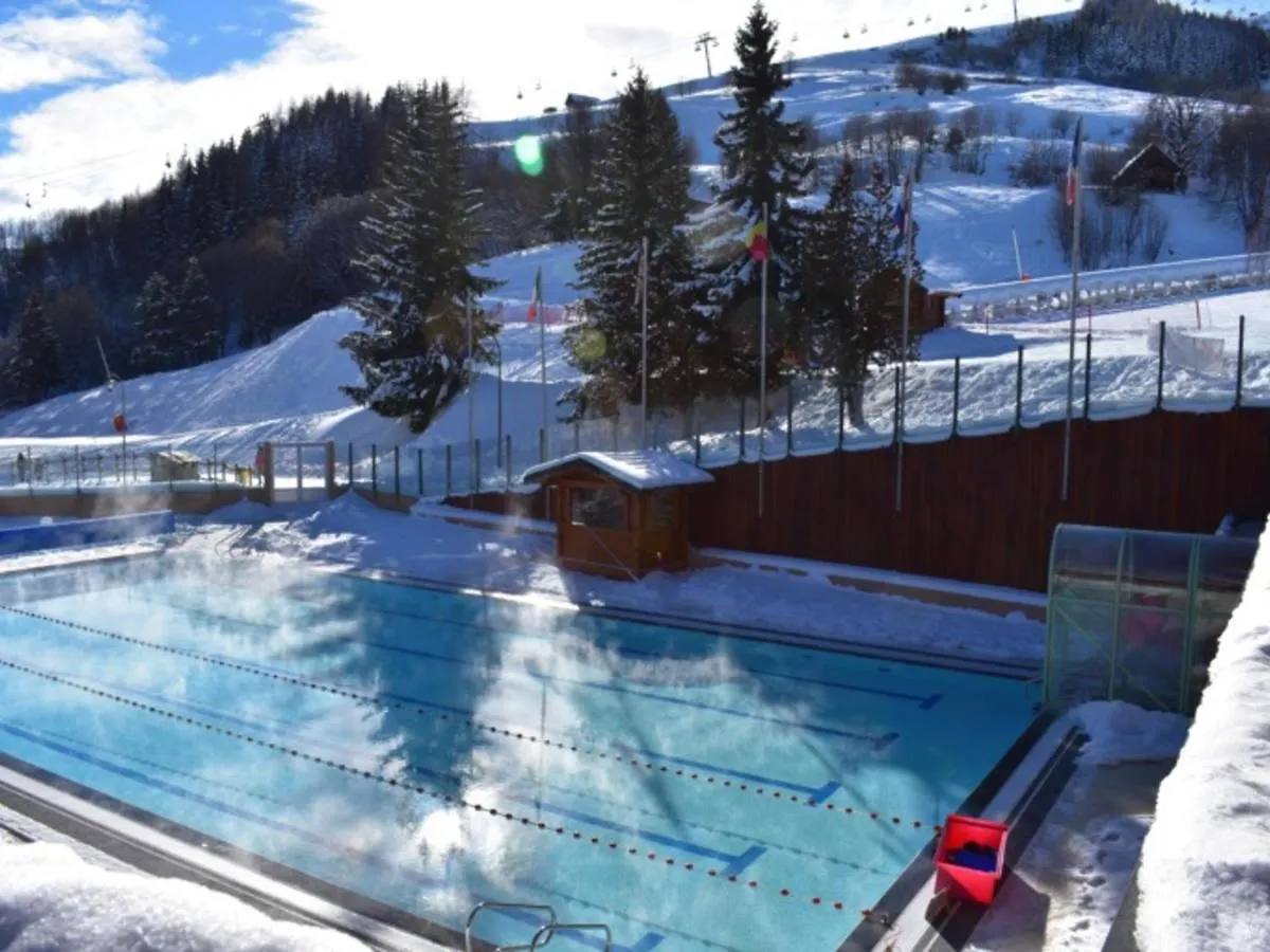Appartement Renove Au Pied Des Pistes Avec 2 Balcons, Piscine Et Wifi - Fr-1-267-198 Le Corbier
